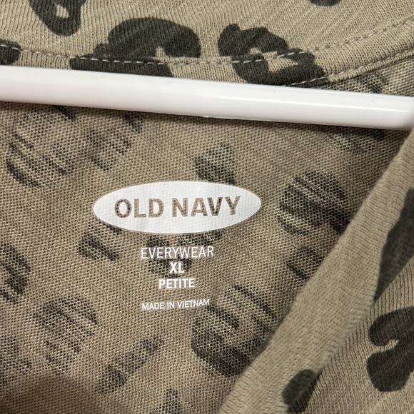 Leopard top - Picture 2 of 5